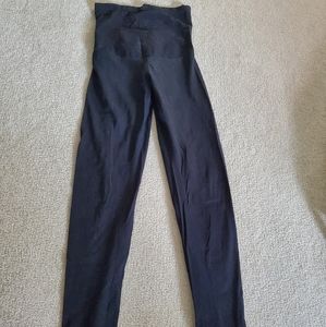 Motherhood maternity, size medium, black full panel leggings